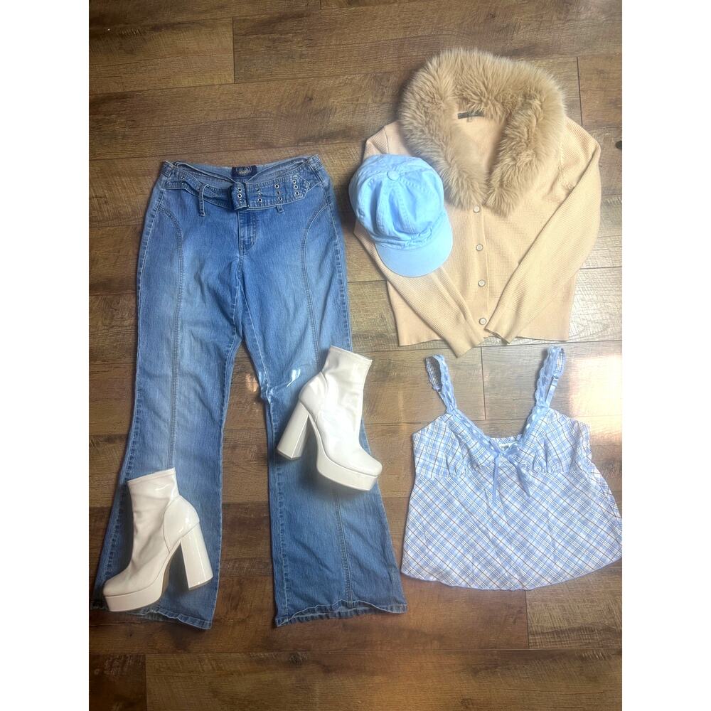 angels belted lowrise flare jeans bareback light wash y2k size 7
